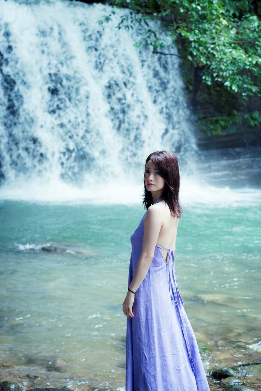 上戸彩の写真集カット