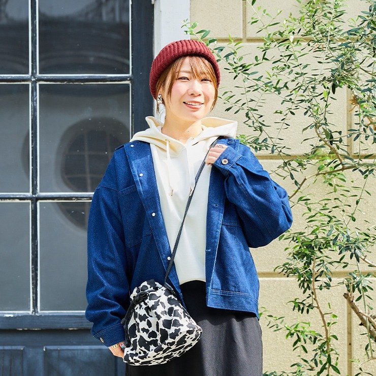 しまむら公式　レディース　パーカー（おかだゆり）画像