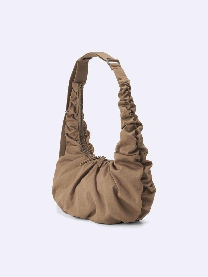 GU公式　ダンプリングバッグ