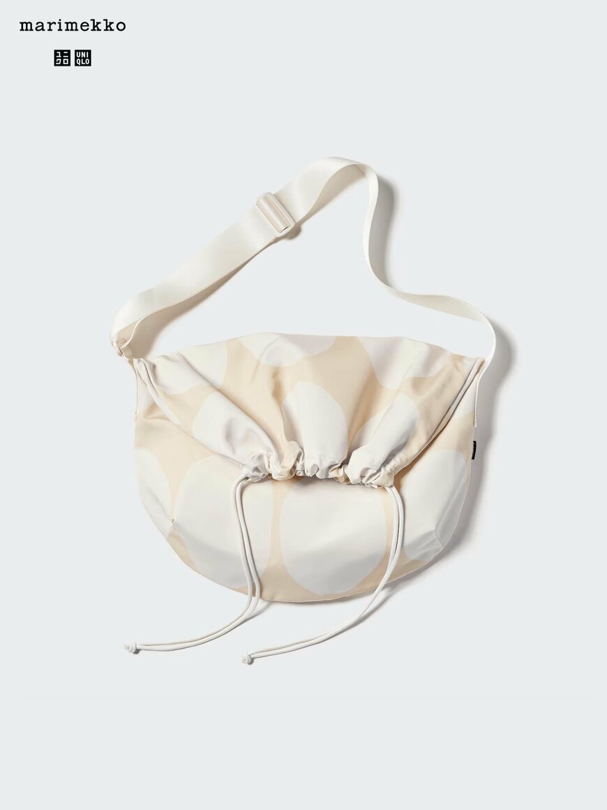 ドローストリングバッグ