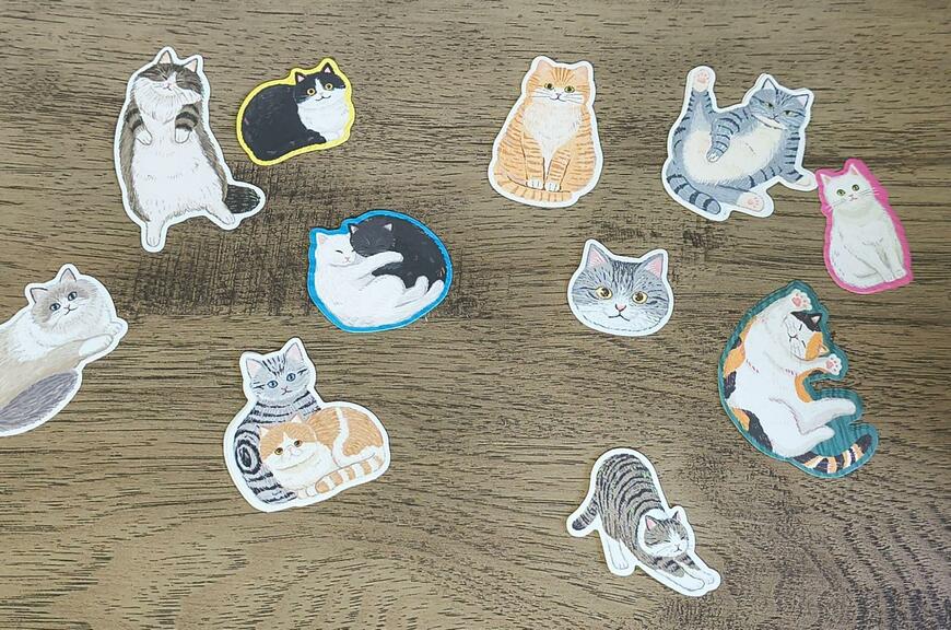 セリア、上質フレークシール 大きな猫の画像