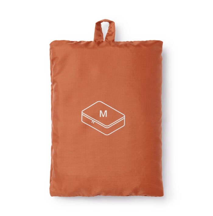 キャリーバッグなどに衣類をしまうときに便利