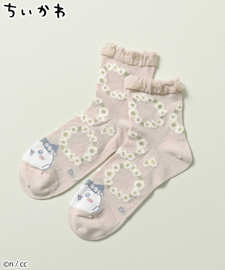 出所：ハニーズ公式オンラインストア ちいかわ／花柄ソックス