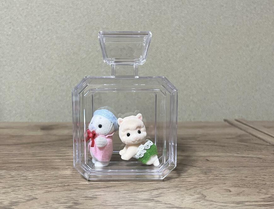 筆者撮影（セリア、ギフトボックス 香水型 クリア）