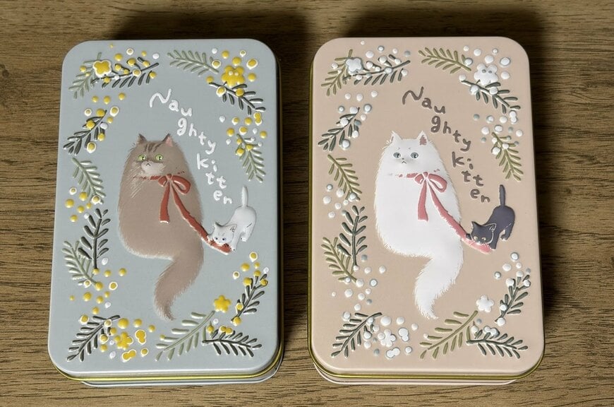 筆者撮影（セリア、ギフト缶 猫×花）