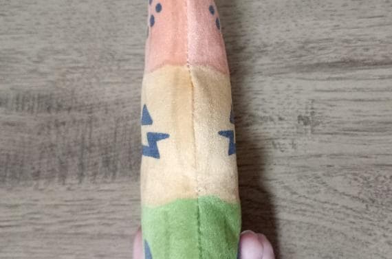 筆者撮影（キャンドゥ、23HW猫用またたび入りおもちゃ）