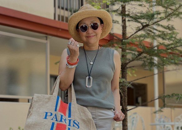 【64歳マダム】UNIQLOのベイカーパンツを大胆にカット！「ハーフパンツコーデ」がおしゃれ