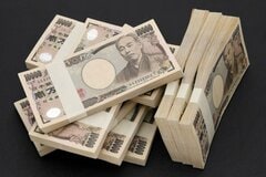【50歳からの新NISA】「月5万円」の積立投資で15年後はいくらに増える？利回り別シミュレーションと一部売却の影響