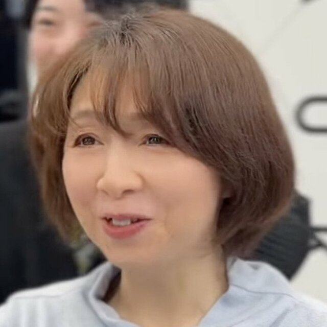 髪の膨らみに悩むマダム→プロの手で…癖を活かした動きのある〈ショートスタイル〉が完成！さらに若々しく印象チェンジ