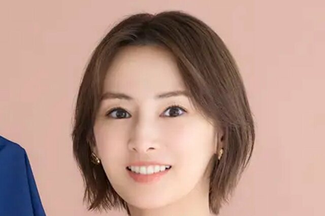 北川景子 長女のために3時間かけて手作りした「レインポンチョ」を披露「自分が作れるなんて」プロ直伝のバイアス始末を施した2トーンカラーのおしゃれデザイン【『COTTON TIME』7月号】