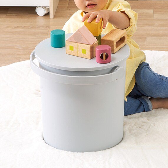 出所：ニトリ公式通販 ニトリネット 蓋付きトイボックス(グレー 15L)