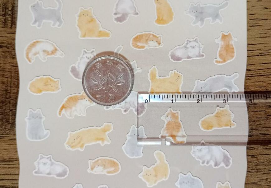 筆者撮影（ダイソー、シール（アニマル、ねこ））