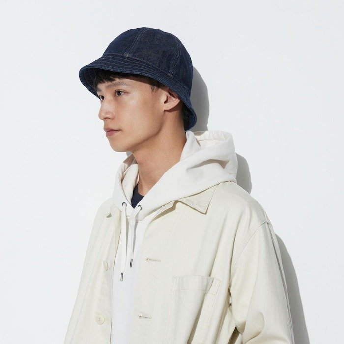 カラーはブルーとブラックの2色展開／出所：ユニクロ公式 UVカットデニムメトロハット