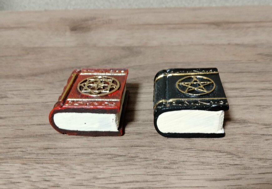 筆者撮影（セリア、リトルフレンド 魔法本）