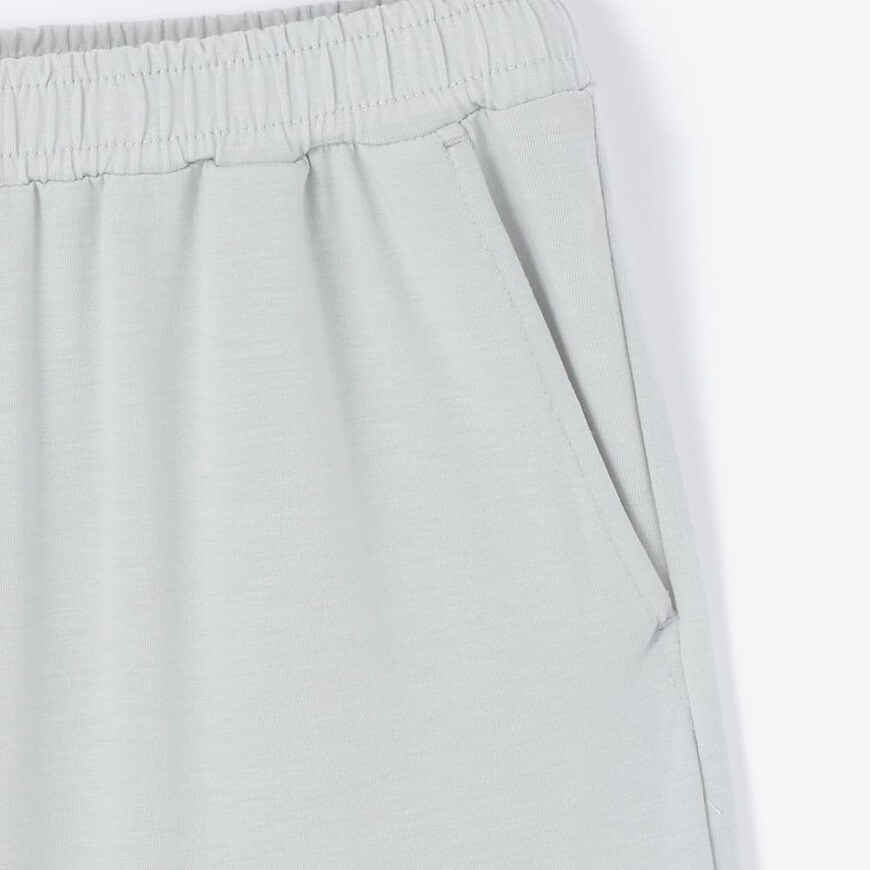 出所：ワークマン公式　レディースシン・呼吸するパジャマ