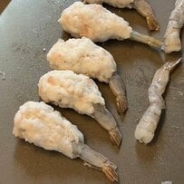 【こんがりコロコロ】はんぺんで太らせた「エビフライ弁当」丸いフォルムがかわいいと反響