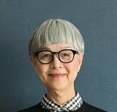 【70代マダム】ハイセンスなセットアップコーデが素敵「コンバースに靴下もバッチリ」の声！甘さとラフさのバランスがおしゃれ