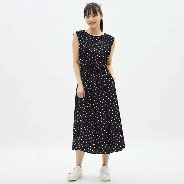 GU公式　ドットプリントワンピース(ノースリーブ)Z