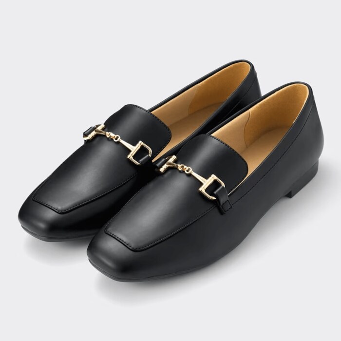 スカートにもパンツにも合わせられる