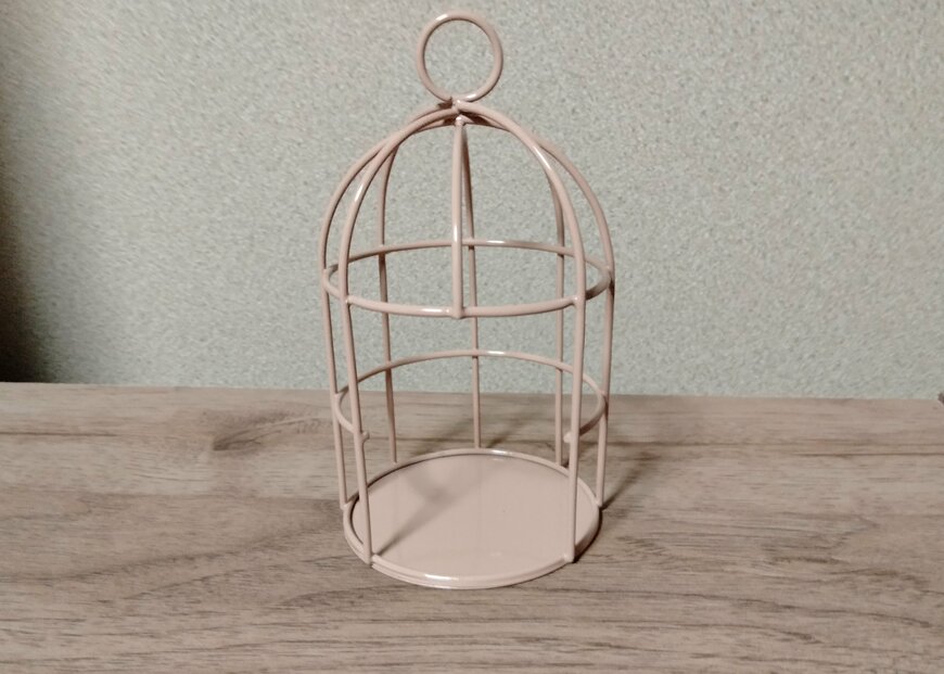 筆者撮影（ダイソー、ハロウィンアイアン小物（ナチュラル））