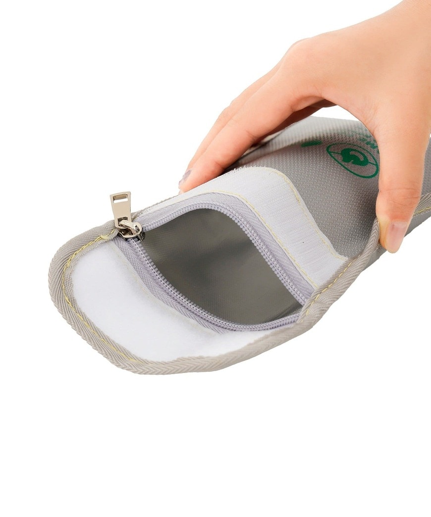 3COINS公式　防火ポーチ／SOBANIの画像