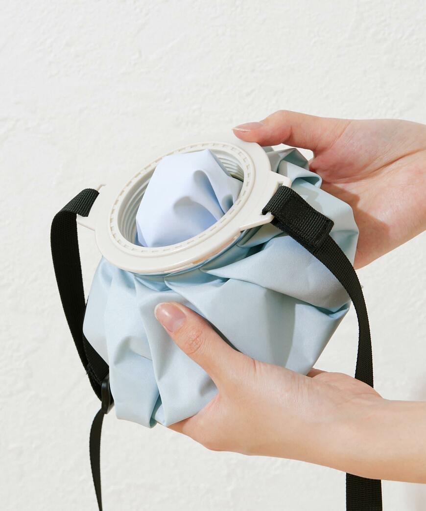 3COINS、ショルダー付氷のう画像