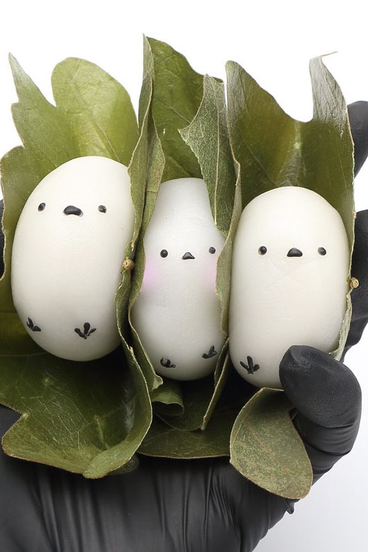 柏餅で作ったシマエナガの和スイーツ