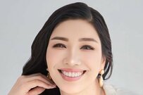 アンミカ 自宅ガーデニングを披露「1日に30輪」花まみれの空間に「綺麗」「さすがです」「まだ夏楽しめますね」の声