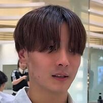 【大変身】シースルーマッシュを希望する男性が大胆イメチェン！「めっちゃいいっす！」と思わず驚き