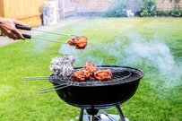アプリで制御できる「スマートバーベキューグリル」Weber SmokeFire