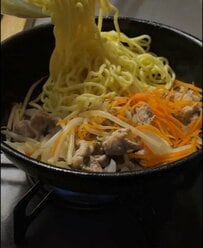 【50代の母が作るお弁当】彩り豊かな「焼きそば弁当」が美味しそう！目玉焼きものってて豪華です！