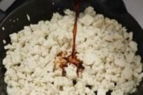 タッパーに詰める「4人分の豆腐ビビンバ弁当」が最高　6種類の具材の彩りにも注目