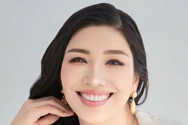 アンミカ 自宅ガーデニングを披露「1日に30輪」花まみれの空間に「綺麗」「さすがです」「まだ夏楽しめますね」の声