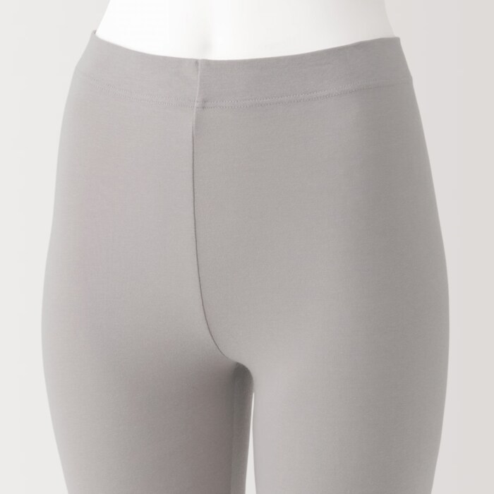 高混率の綿にはポリウレタンを混ぜているのでストレッチ性があります