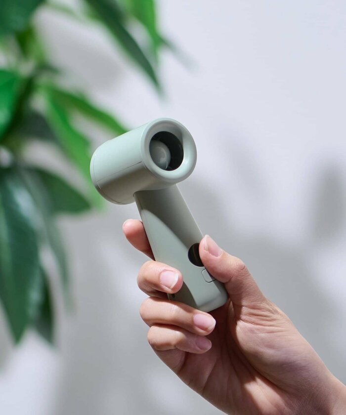 驚くほどの機能を詰め込んだのが「大風量ミニハンディファン」