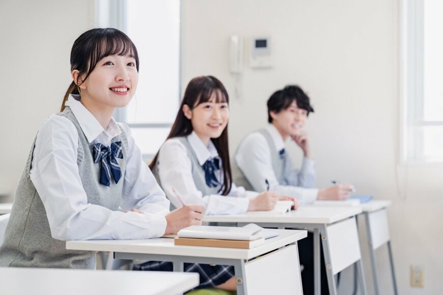 【私立中学校】の学費はいくら？私立中に通わせる親の世帯年収も確認