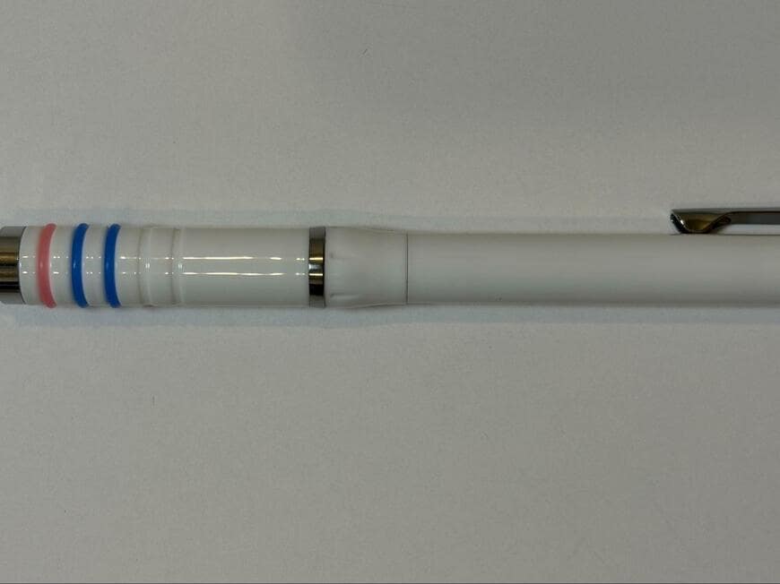 筆者撮影（ローソン、振って芯が出る低重心シャープペン）