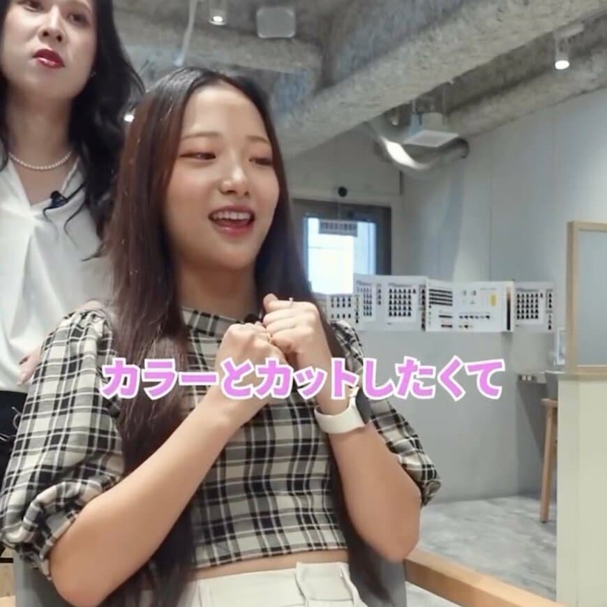 【大変身】ロングの女性が“レイヤー”を希望した結果…華麗な仕上がりに「やばい」と大喜び！