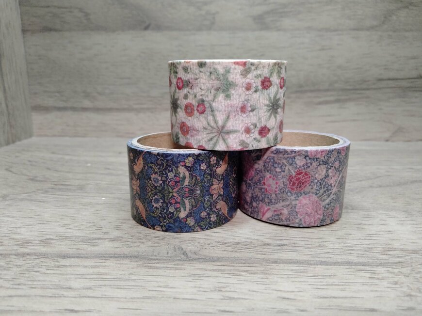 筆者撮影（セリア、マスキングテープ 30mm×4m ウィリアム・モリス）