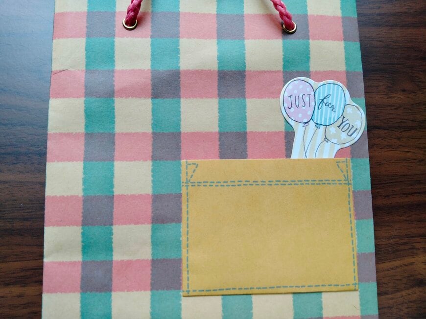 筆者撮影（キャンドゥ、ポケット＆メッセージカード付ペーパーバッグアニマル）