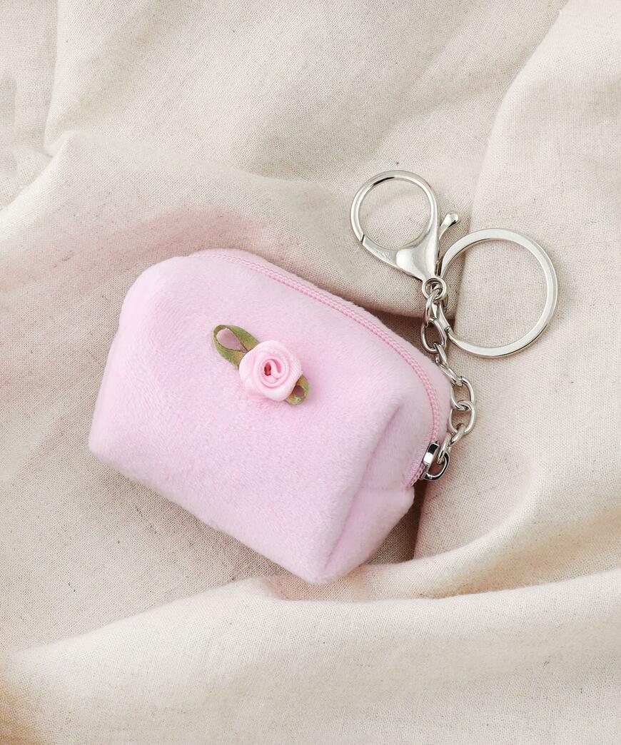 3COINS ふかふかミニポーチ