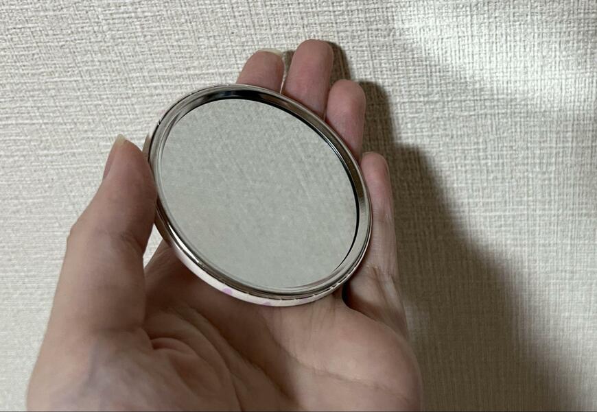 セリア、こぎゅみん缶バッジ風ミラー商品画像
