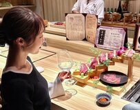 【大阪・西心斎橋】隠れ家焼肉の5000円コースに注目！「お肉の階段や」「まるで芸術品のよう」と反響