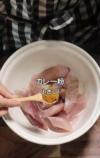 【シイラのカレー揚げ弁当】4切れのシイラがカレー色の焼き揚げに。納豆かき揚げも詰まって、ご飯がすすみそう！