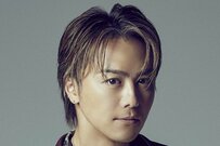 TAKAHIRO 両親と3ショット披露！さすがの美男美女っぷりにSNS驚き「そりゃ息子も美男子だ」「お姉さんでも通る」と話題に