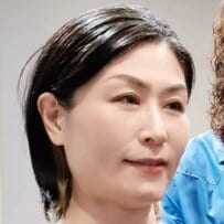 頭の大きさ＆毛量が気になるショート女性→プロが作る〈前髪ありショートボブ〉でスッキリ！「めっちゃ若返りました」と満足