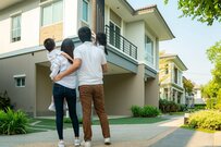 「郊外の戸建てに住んで車を持つ」昔ながらの価値観の良さを痛感したワケ