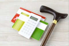 年金「単身200万円・夫婦320万円」が分かれ道？75歳以上の医療費負担が跳ね上がる条件とは