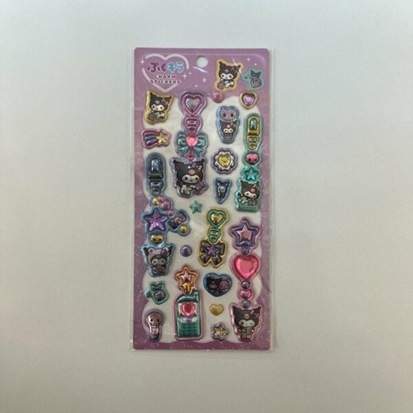 乙女モードでかわいい「ぷくキラチャームステッカー（クロミ）」（539円）