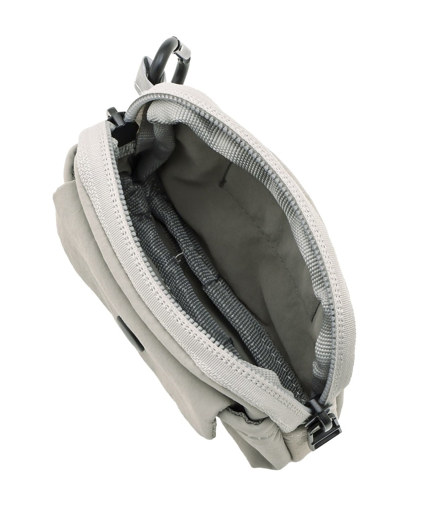 出所：3COINS公式　MILマルチポーチ：XS